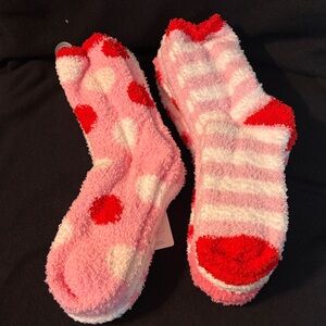 6 pairs of cozy socks